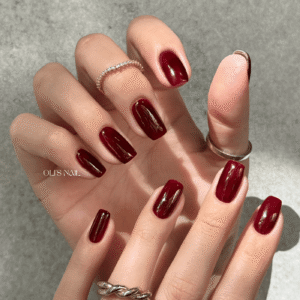 OLI'S NAIL 奧里美甲|高雄美甲|酒紅色單色美甲