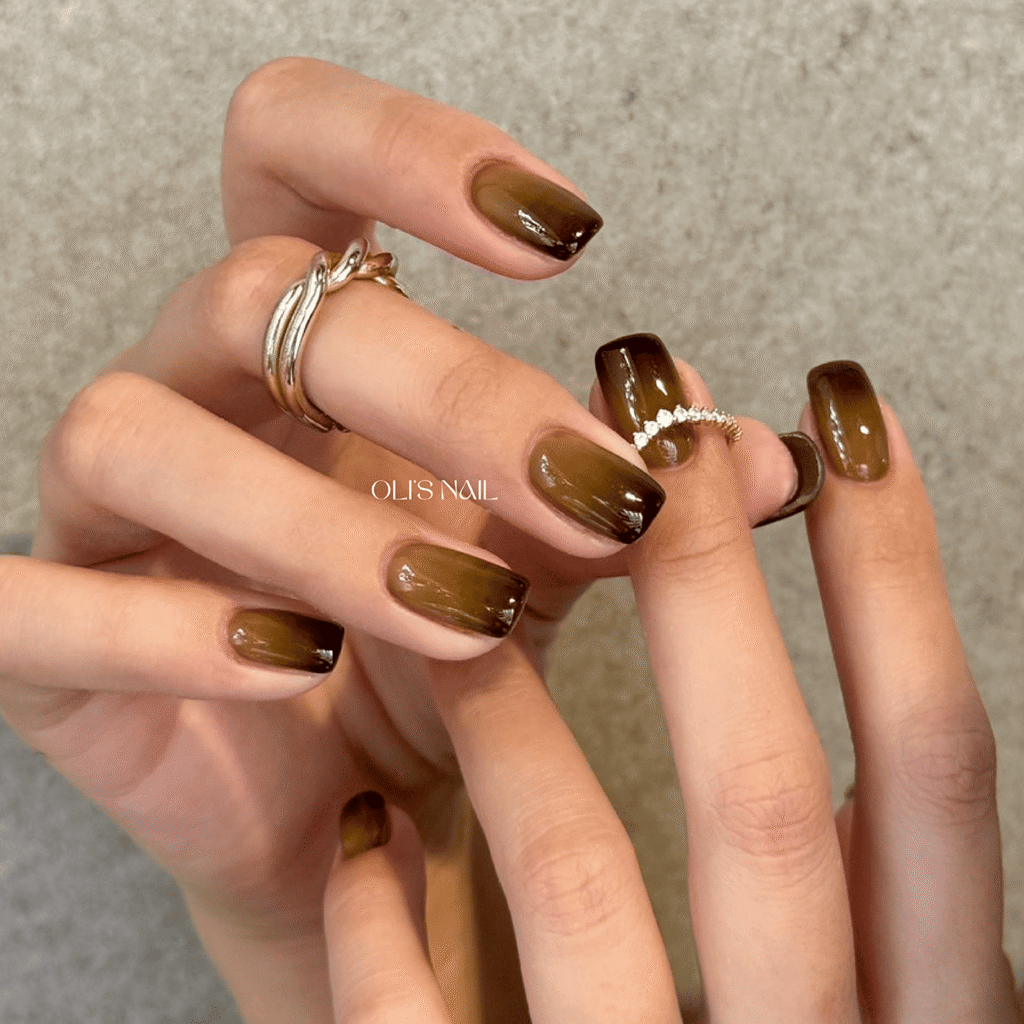 OLI'S NAIL 奧里美甲|高雄美甲|茶色漸層美甲