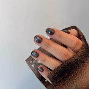 OLI'S NAIL 奧里美甲|高雄美甲|深棕藍貓眼美甲